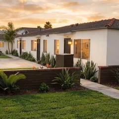 New! Modern 1BR Patio Apartment 3 blocks to Ocean