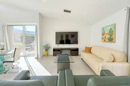 Modern Home Ironwood Country Club with Pool & Spas - Image 5