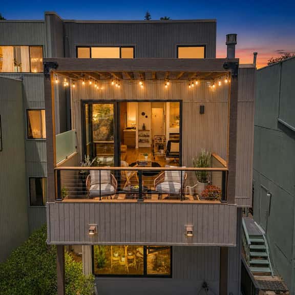 Walkable Tranquil Treetop Escape | Near Everything - Image 1