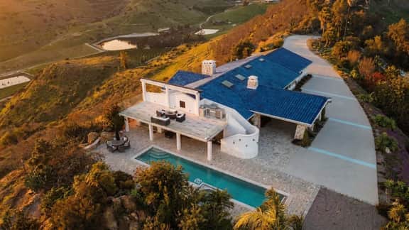 Luxe Private Hilltop Escape Pool & Spa 360-views - Image 3