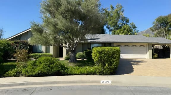 Mid-Century Escape. Hot Tub. Lush Garden. A/C. Bar - Image 1