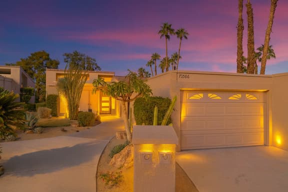 Modern Home Ironwood Country Club with Pool & Spas - Image 1