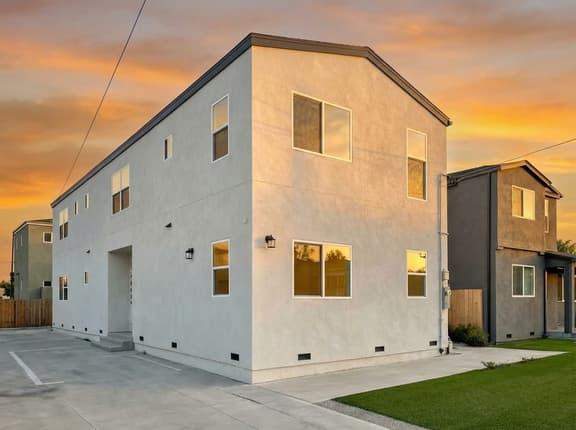 Allura SDSU New College Area Home 4 BR 2 BA 2 Parking - Image 1
